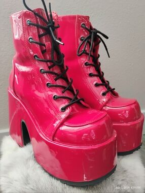 Red Platform Lace-Up Ankle Boots ♥️